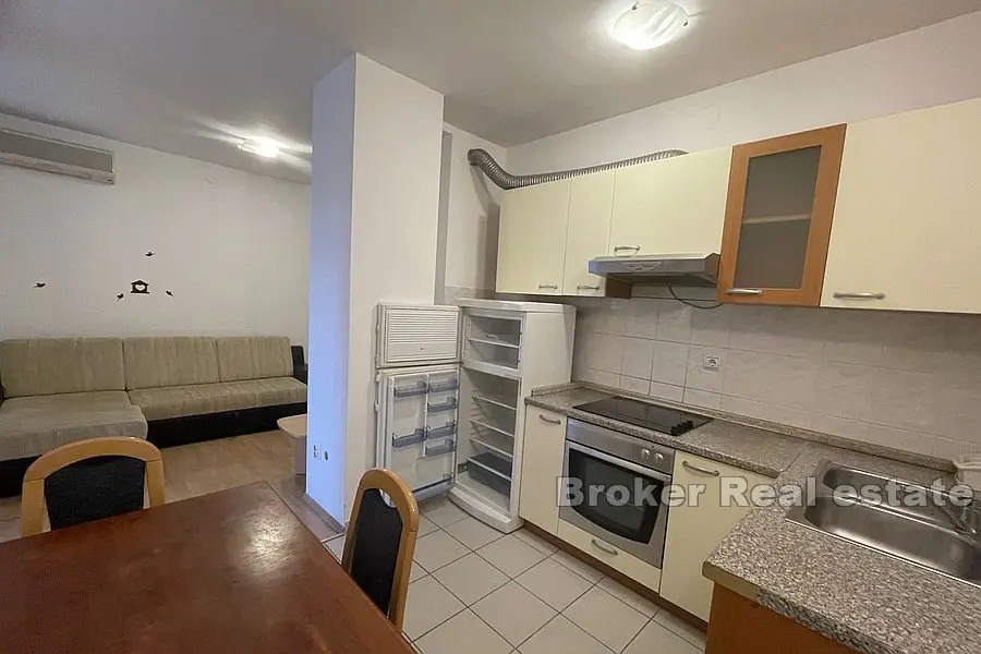 Sućidar, Apartment mit einem Schlafzimmer zur Renovierung