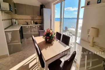 Apartment house with a view of the sea and the islands