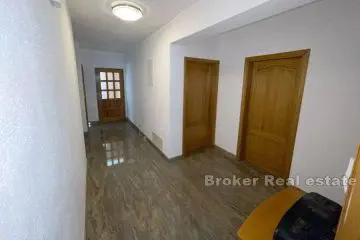 Spacious three-bedroom apartment with a sea view