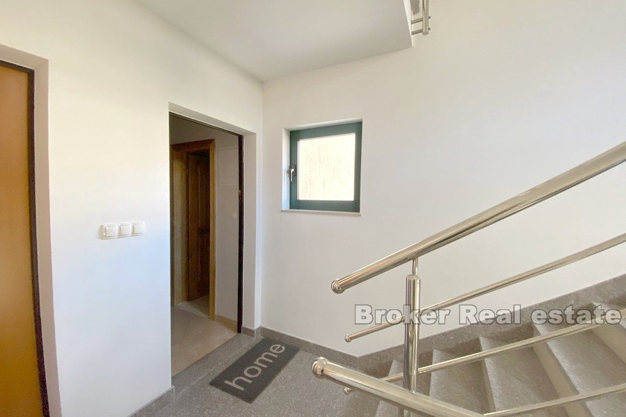 Modernly decorated, spacious apartment