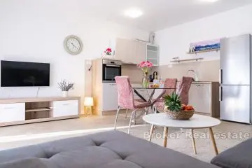 Beautiful sunny two-bedroom apartment 