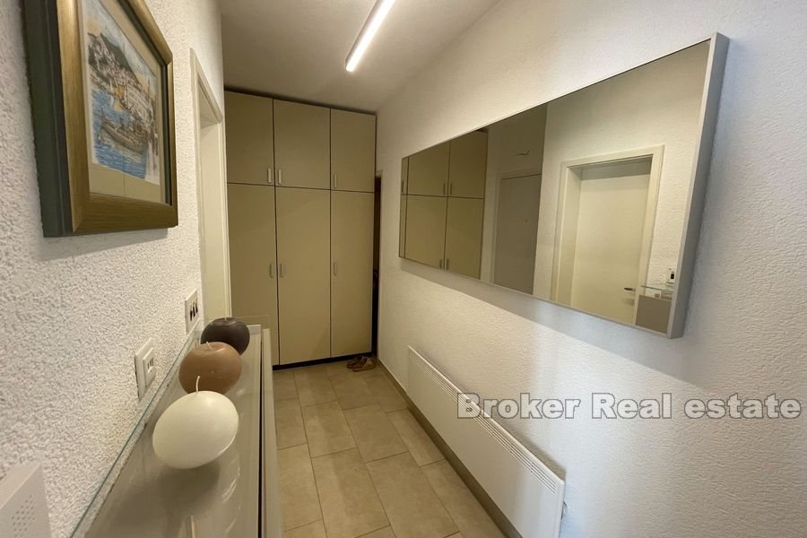 Trstenik, przestronny apartament z trzema sypialniami