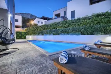 Luxury villa with heated pool