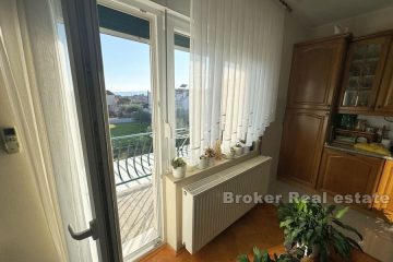 Three bedroom apartment in family house