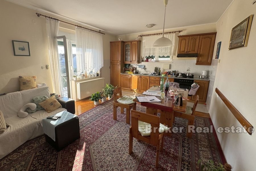 Three bedroom apartment in family house