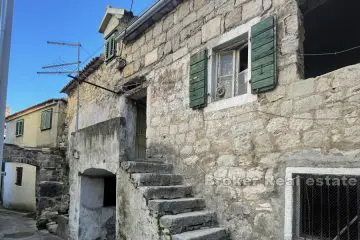 Varoš - Stone house for renovation