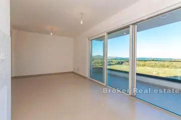 Two-bedroom apartment with sea view