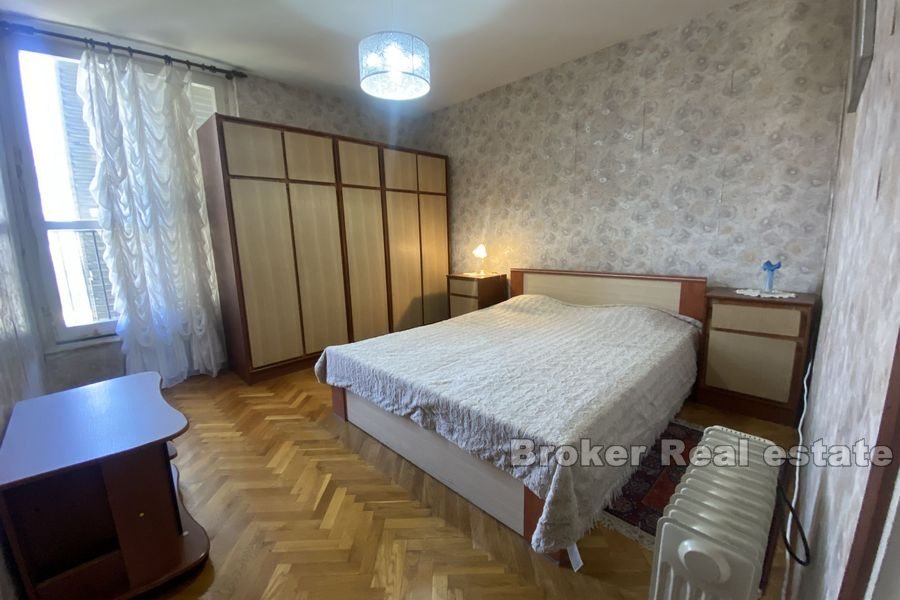 Trstenik, spazioso appartamento con due camere da letto