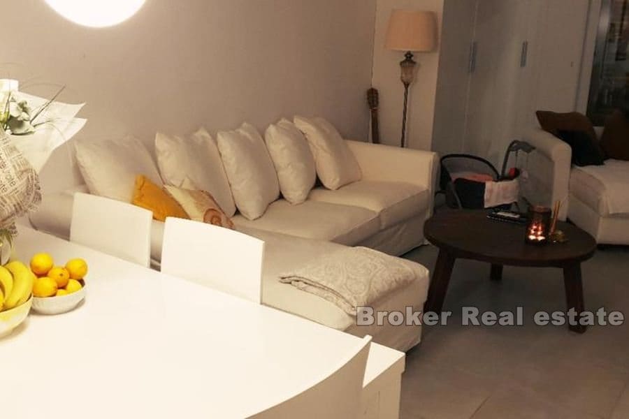 Pazdigrad, two bedroom apartment with a sea view