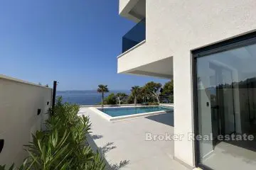 Maison de luxe avec piscine et vue mer