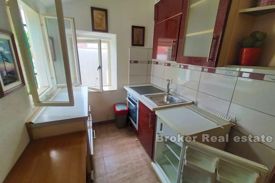 Apartment in a stone house in center of Trogir