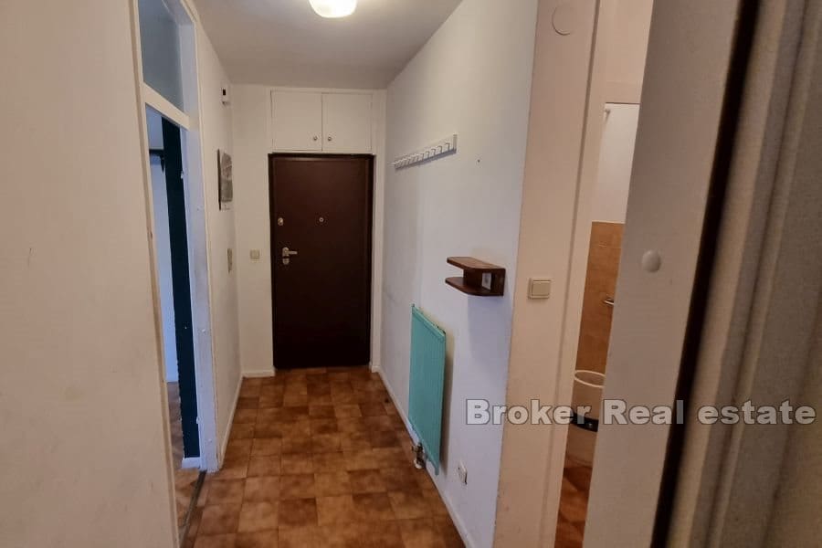 Bol, comfortable two-room apartment