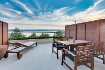 Apartments with open sea view