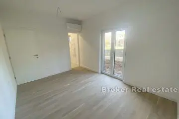 Apartment in new building with pool
