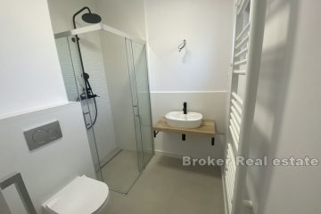 Apartment in new building with pool