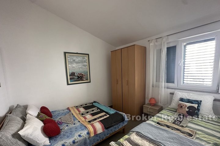 Apartmanska kuća s pogledom na more