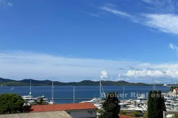 Apartment in a new building in an elite location with a view of the sea