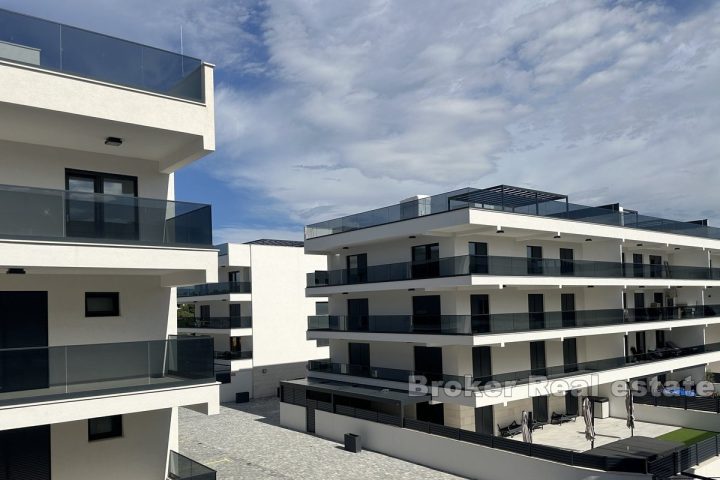 Apartment in a new building in an elite location with a view of the sea