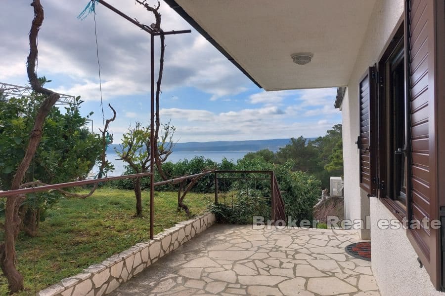 House with sea view in a great location