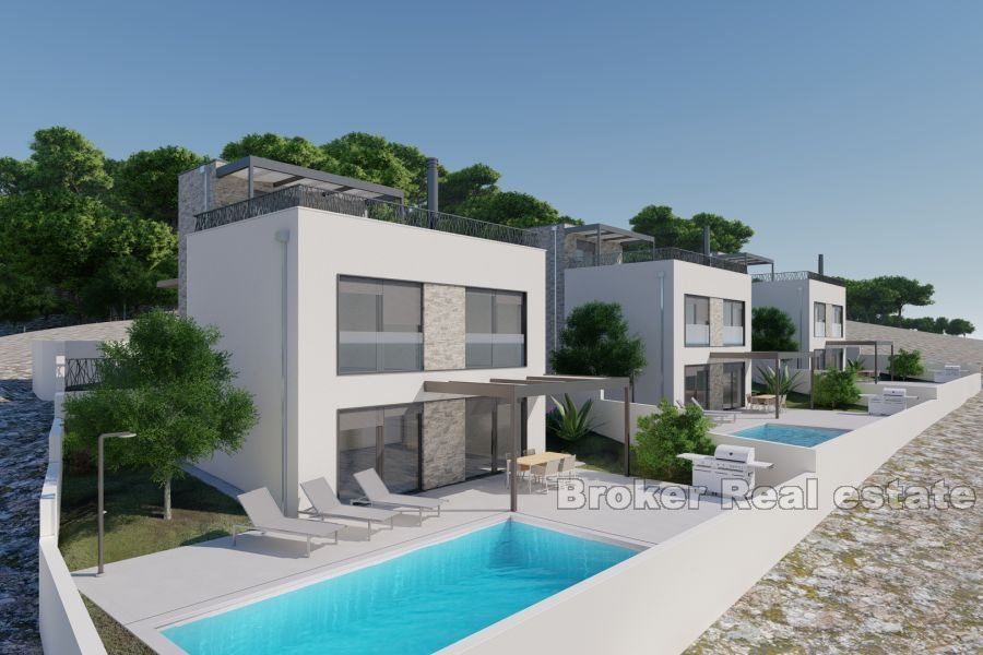 Newbuilt villa with pool in the second row to the sea