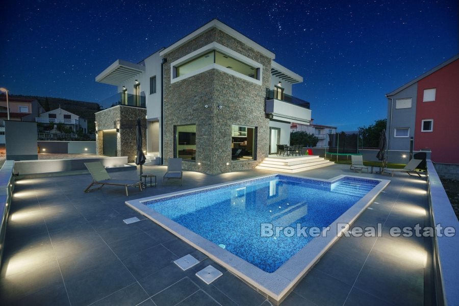 Maison individuelle de luxe avec piscine