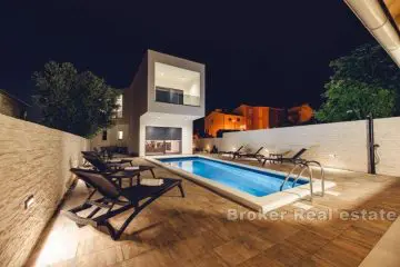 001-2044-03-Vodice-Villa-with-pool-for-sale