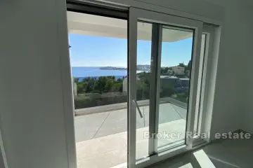 Appartamenti in un edificio appena completato con vista mare