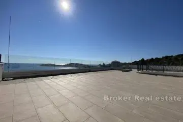 Apartments in a newly completed building with sea view