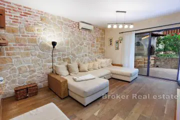 001-2045-24-Split-Mejasi-Three-bedroom-apartment-with-spacious-courtyard-for-sale