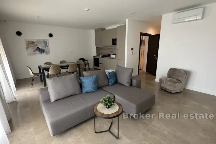 Appartement spacieux de deux chambres à louer à long terme (premier emménagement)