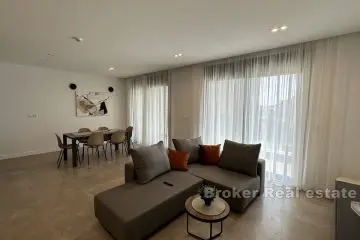 Appartement spacieux de deux chambres à louer à long terme (premier emménagement)