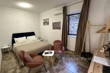 Novouređeni studio apartman na poželjnoj lokaciji