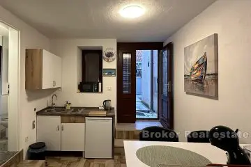 Novouređeni studio apartman na poželjnoj lokaciji