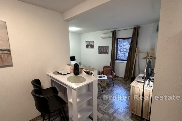 Novouređeni studio apartman na poželjnoj lokaciji