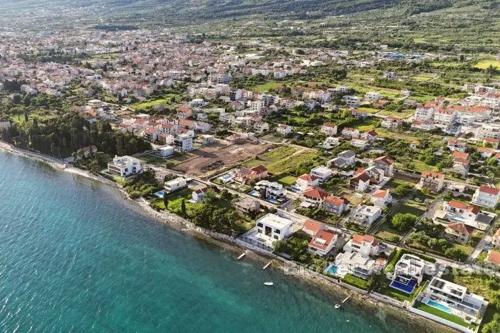 001-2046-08-kastela-building-land-with-project-of-villa-for-sale