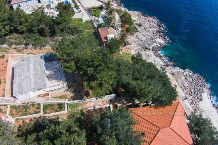 Maison / villa, inachevée, côté sud de l'île de Hvar