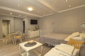 Moderní apartmány v první řadě k moři