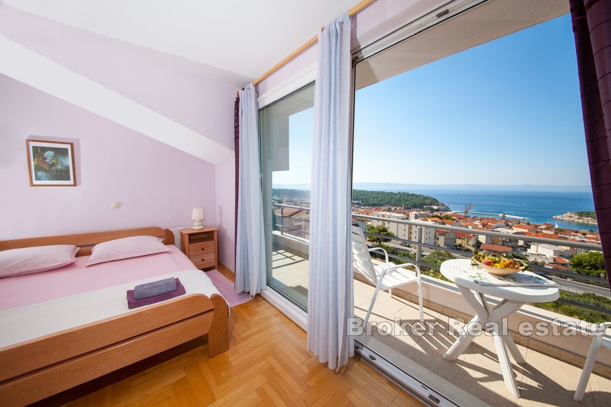 Atraktivní vila s panoramatickým výhledem na moře