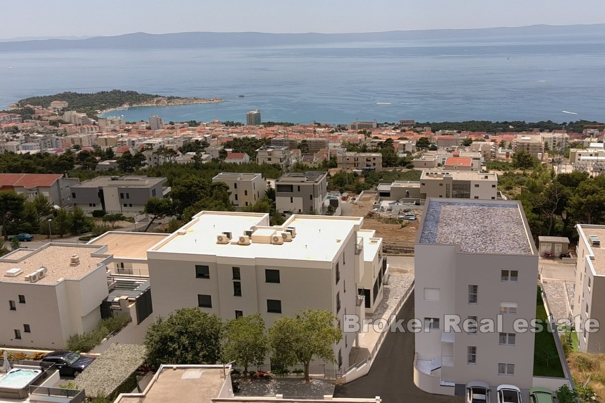 Newly built apartments with a beautiful view and close to the sea