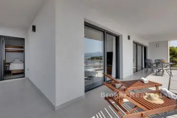 Luxusapartment in erster Reihe zum Meer