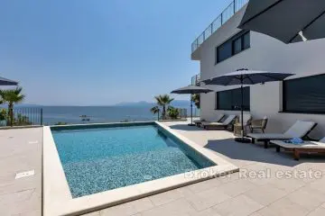 Appartement de luxe au premier rang de la mer