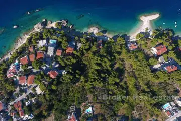 Building land in an extraordinary location