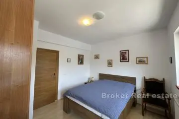 Maison authentique à vendre à Podbrijest, vallée de la Neretva