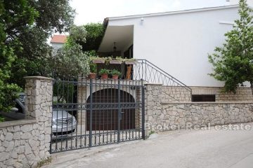 Beautiful house 30 meters from the sea