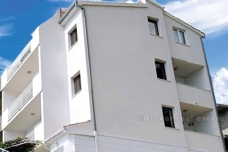 Apartment house with open sea view, for sale