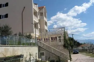 3 star hotel, for sale