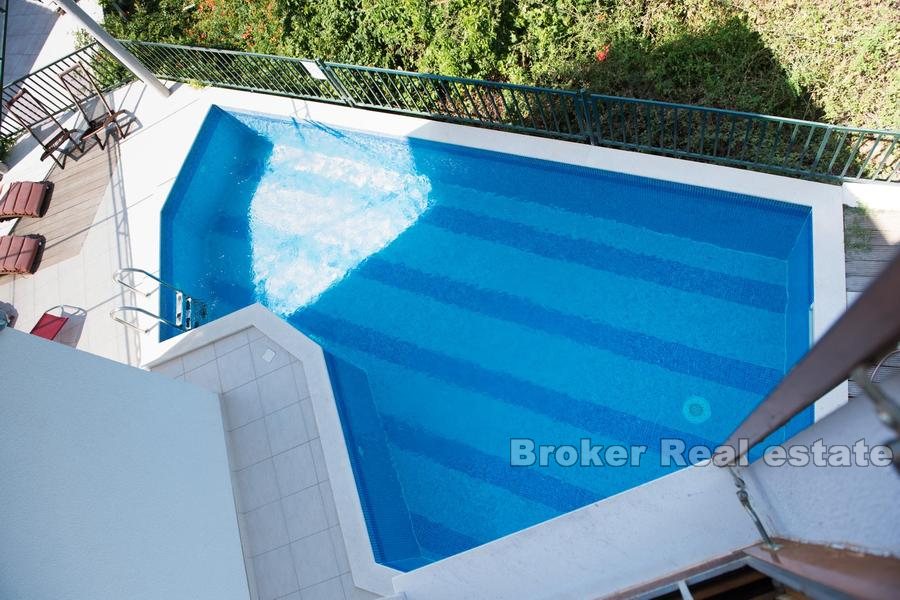 House with a swimming pool, for sale
