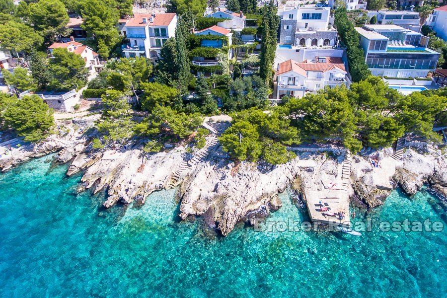 Luxusvilla am Meer zu verkaufen