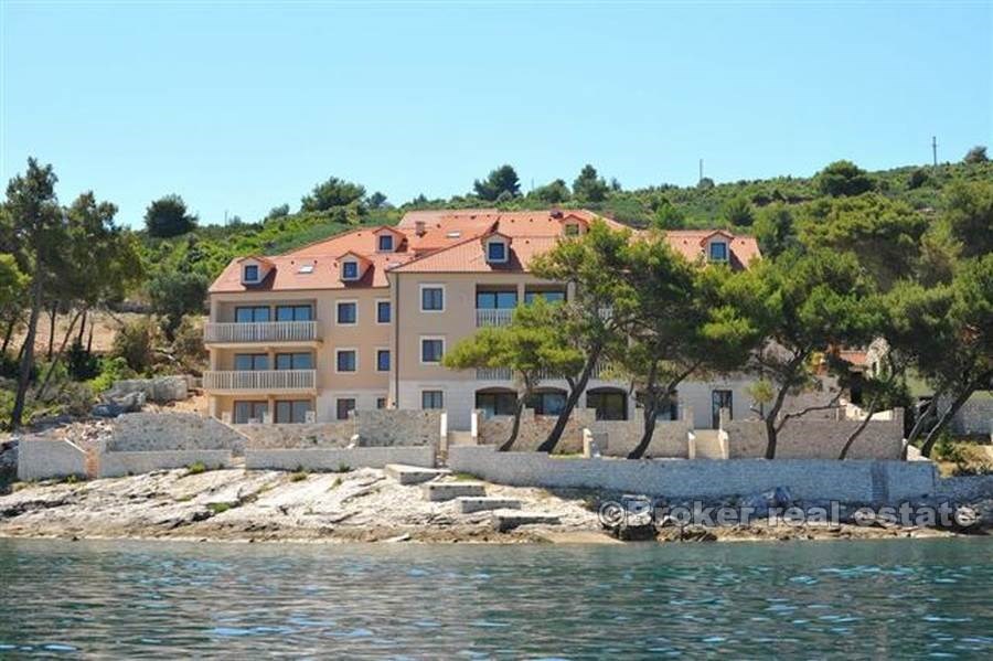 Apartments in the first line to the sea, for sale