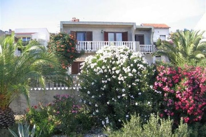 Beautiful family house with an open sea view, for sale